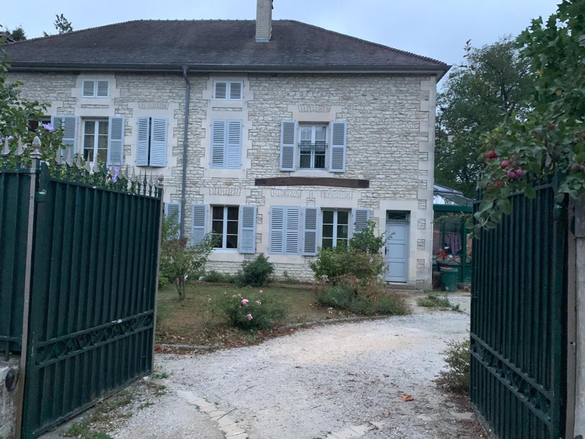 Chambres D'Hotes Dans Une Maison De Caractere Mussey-sur-Marne Exterior photo